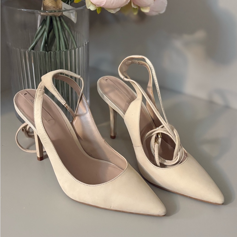 Aldo Cream Heels with ankle straps and gold detail, 7